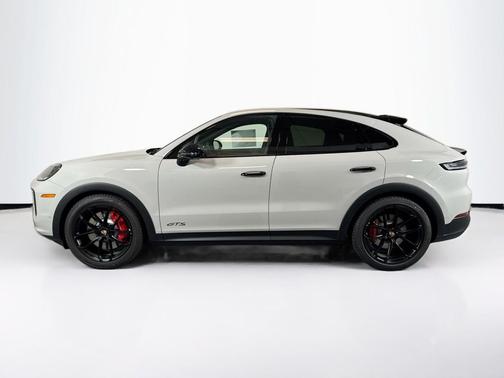 2026 Porsche Cayenne GTS