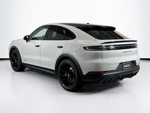 2026 Porsche Cayenne GTS