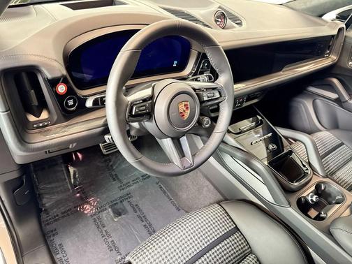 2026 Porsche Cayenne GTS