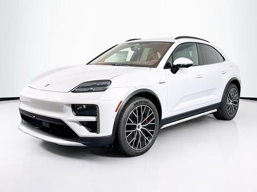 2025 Porsche Macan Turbo