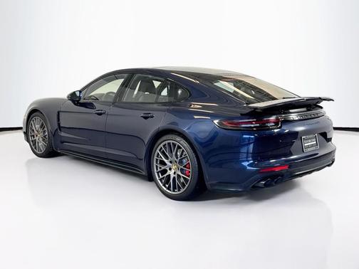 2020 Porsche Panamera GTS