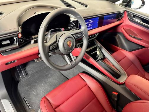 2026 Porsche Macan Electric 4S