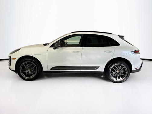 2025 Porsche Macan T