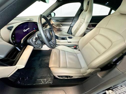 2023 Porsche Taycan 