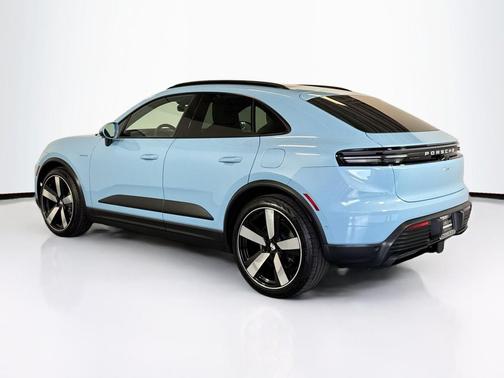 2025 Porsche Macan Electric