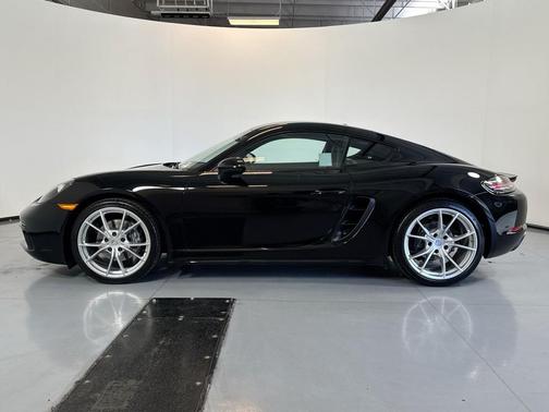 2018 Porsche 718 Cayman Base (M6)