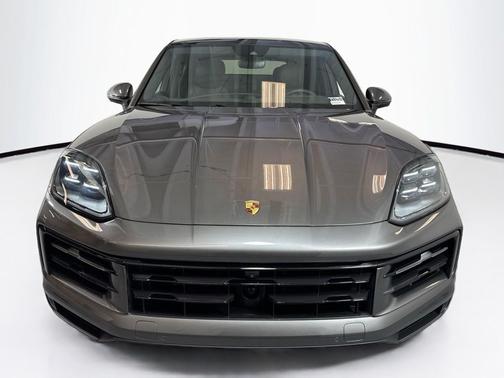 2025 Porsche Cayenne 