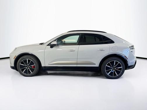 Chalk 2026 Porsche Macan Macan Electric Turbo