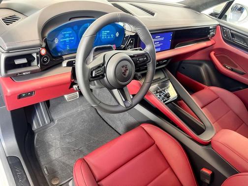 Chalk 2026 Porsche Macan Macan Electric Turbo