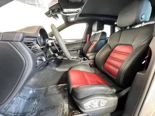 2023 Porsche Macan GTS