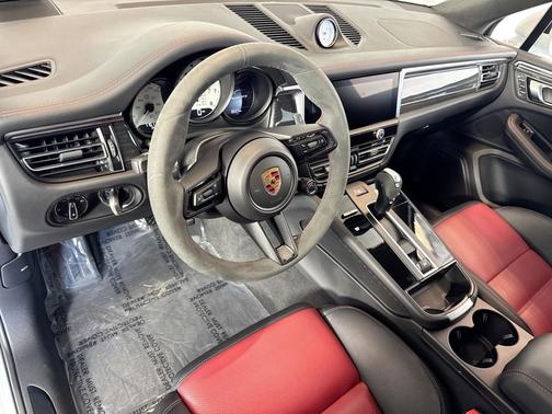 2023 Porsche Macan GTS