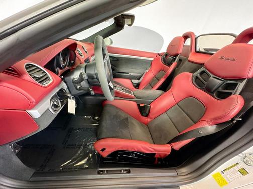 2022 Porsche 718 Spyder
