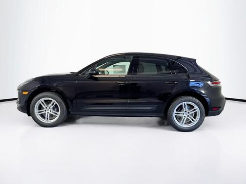 Jet Black Metallic 2026 Porsche Macan Macan