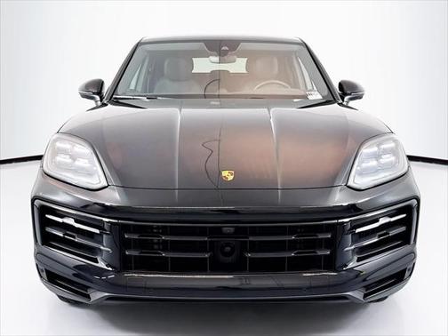 2024 Porsche Cayenne Base (Tiptronic)
