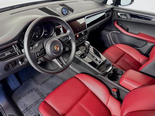 2024 Porsche Macan T
