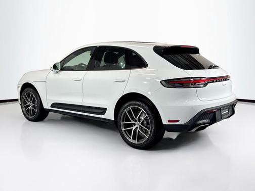 2026 Porsche Macan 