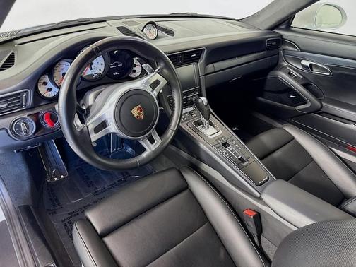 2015 Porsche 911 Carrera GTS