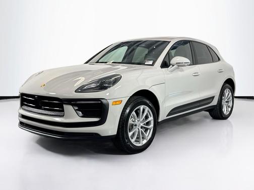 2025 Porsche Macan 