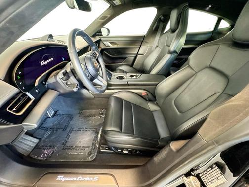 2021 Porsche Taycan Turbo S