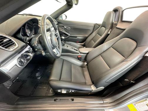 Vanadium Grey Metallic 2025 Porsche 718 Boxster