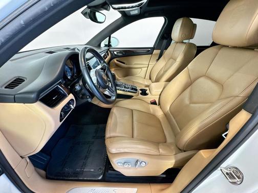 2018 Porsche Macan S
