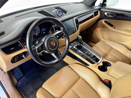 2018 Porsche Macan S