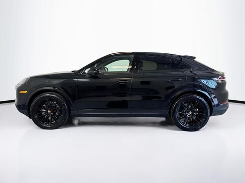 2025 Porsche Cayenne Base