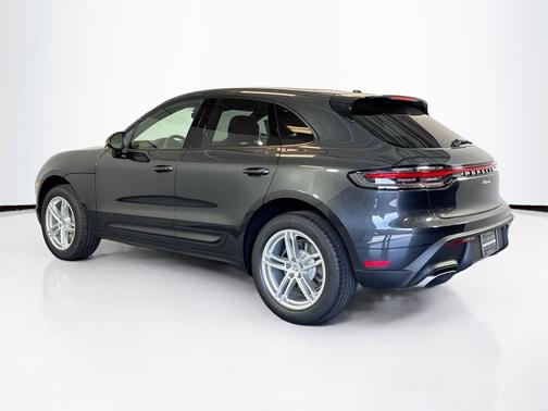 Volcano Grey Metallic 2026 Porsche Macan Macan