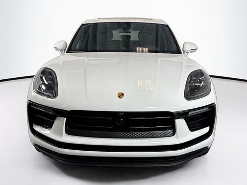 White 2025 Porsche Macan Macan