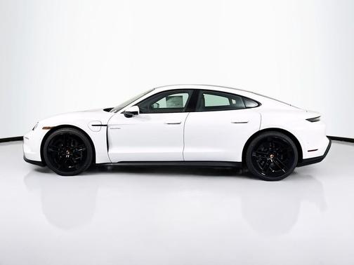 2025 Porsche Taycan 