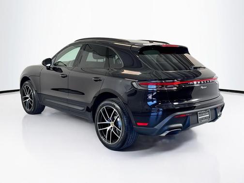 Jet Black Metallic 2026 Porsche Macan Macan