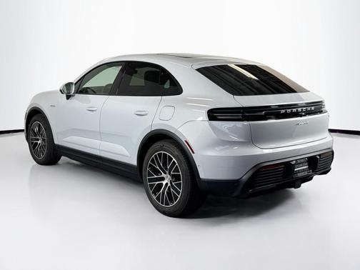 Ice Grey Metallic 2026 Porsche Macan Macan Electric 4
