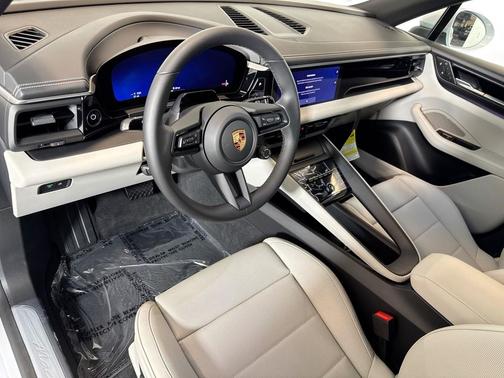 Ice Grey Metallic 2026 Porsche Macan Macan Electric 4