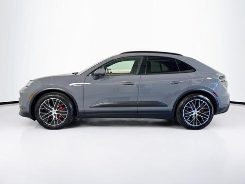 2025 Porsche Macan Electric 4S