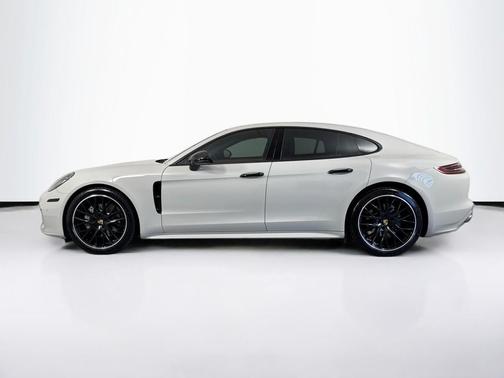 2018 Porsche Panamera 4S