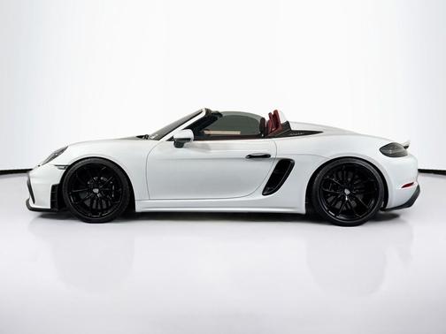 2022 Porsche 718 Spyder 