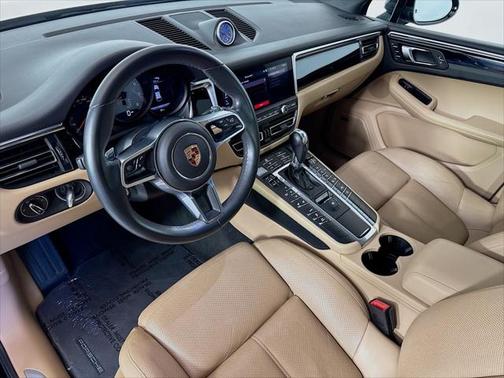 2020 Porsche Macan Base