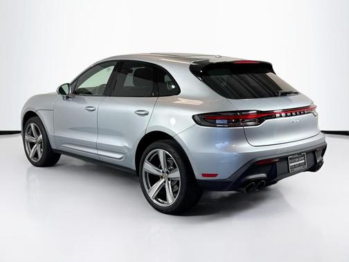 2024 Porsche Macan 