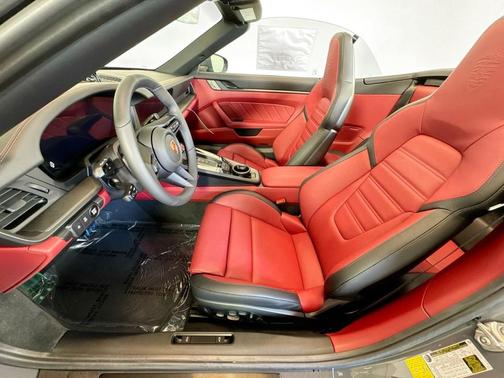 2026 Porsche 911 Carrera GTS