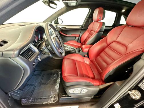 2018 Porsche Macan GTS