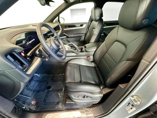 Dolomite Silver Metallic 2026 Porsche Cayenne Cayenne