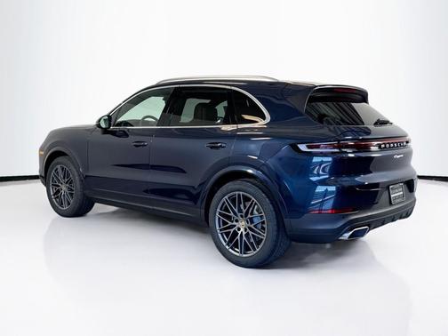 Algarve Blue Metallic 2026 Porsche Cayenne Cayenne