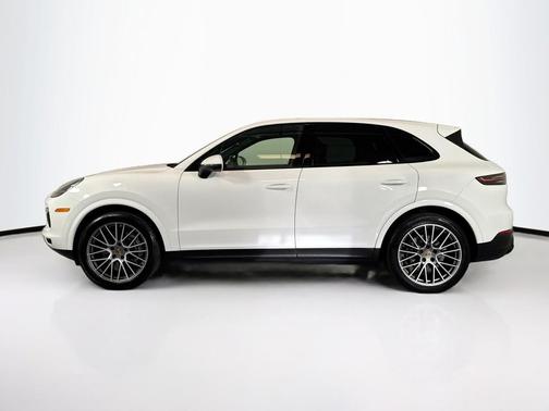 2023 Porsche Cayenne Platinum Edition