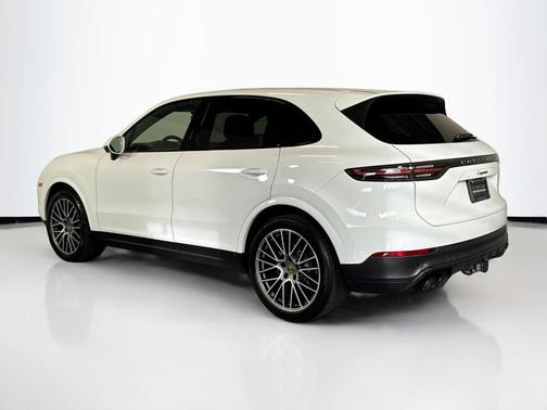 2023 Porsche Cayenne Platinum Edition