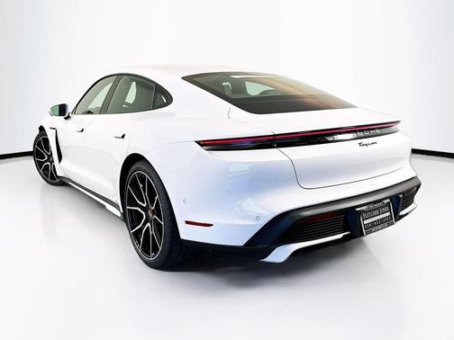 2025 Porsche Taycan