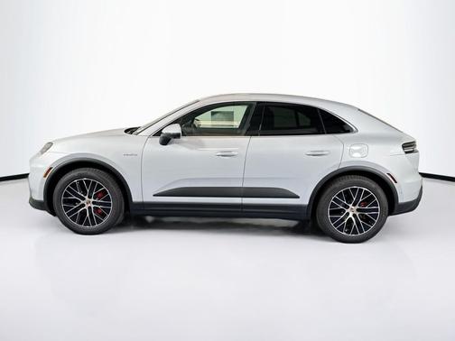 2026 Porsche Macan Electric 4S