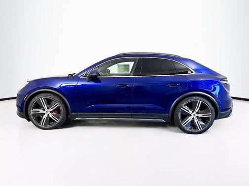 2025 Porsche Macan 4S Electric