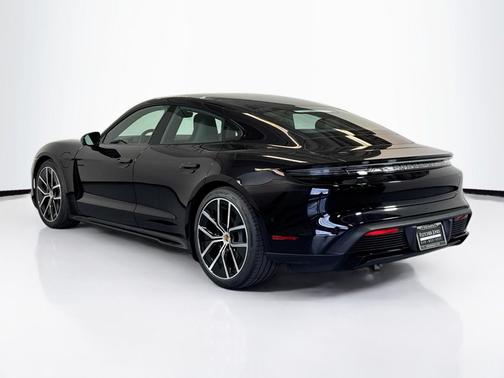 2026 Porsche Taycan 4