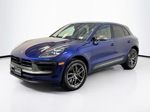 Gentian Blue Metallic 2025 Porsche Macan Macan