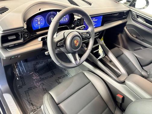 2026 Porsche Macan Electric 4